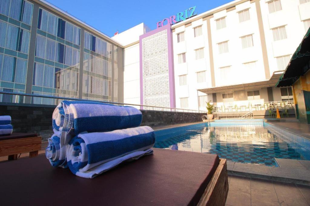 Forriz Hotel Yogyakarta Exterior foto