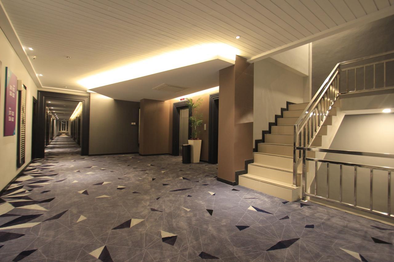 Forriz Hotel Yogyakarta Exterior foto