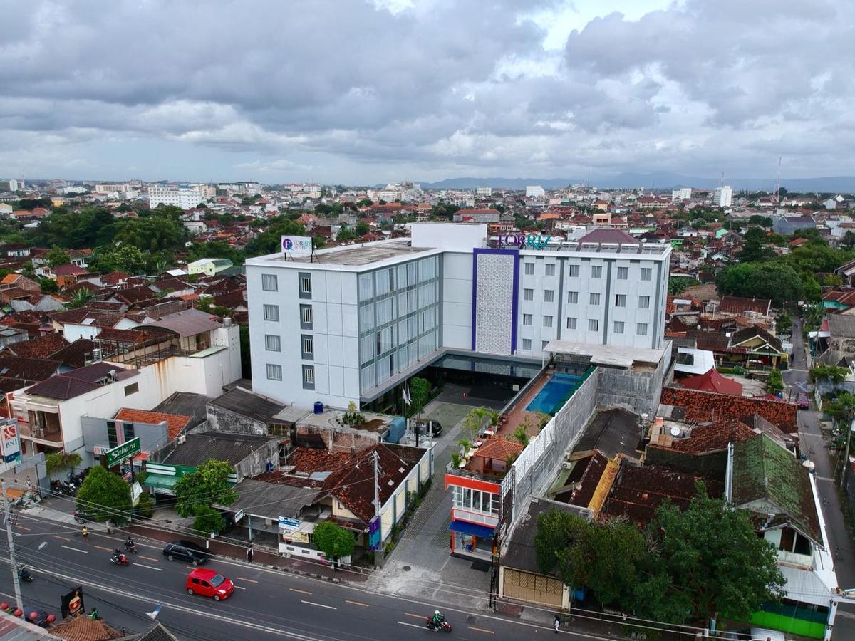 Forriz Hotel Yogyakarta Exterior foto